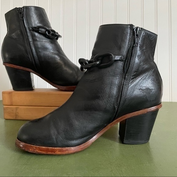 MM6 by Maison Martin Margiela Ankle Boots w Black Chain Deco - Picture 6 of 13